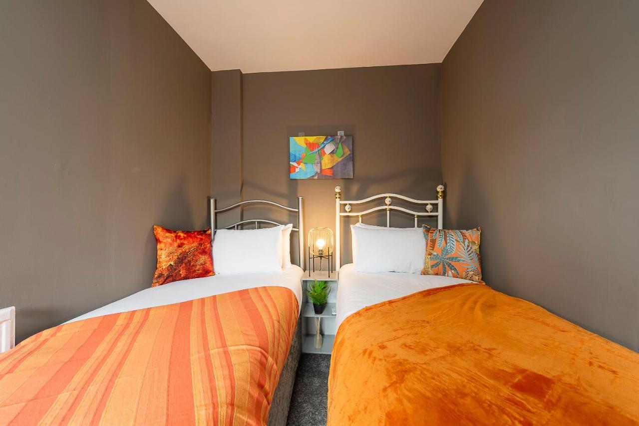 Art-Filled Bohemian 1 Bedroom Apt 2 Beds Colourful Praise Inn Apartment Kingston upon Hull Εξωτερικό φωτογραφία