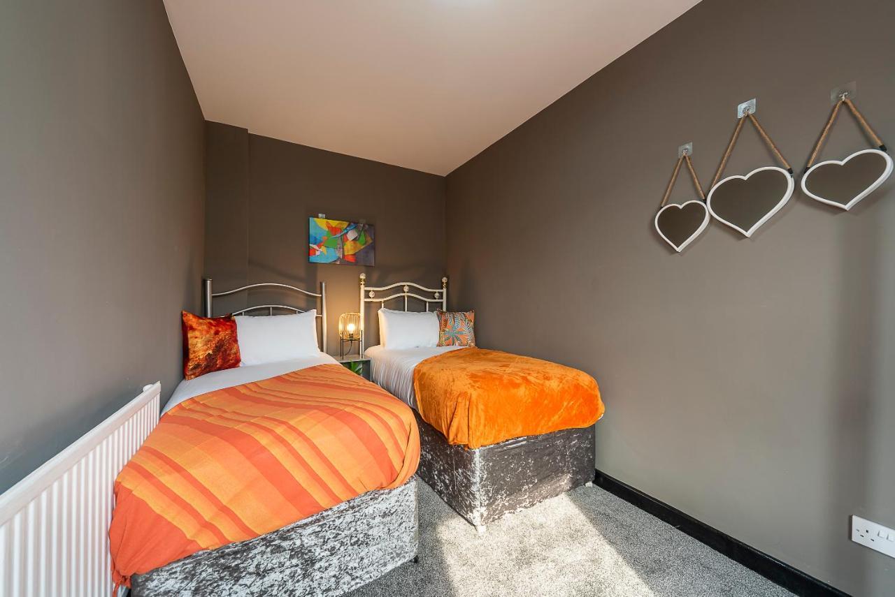Art-Filled Bohemian 1 Bedroom Apt 2 Beds Colourful Praise Inn Apartment Kingston upon Hull Εξωτερικό φωτογραφία